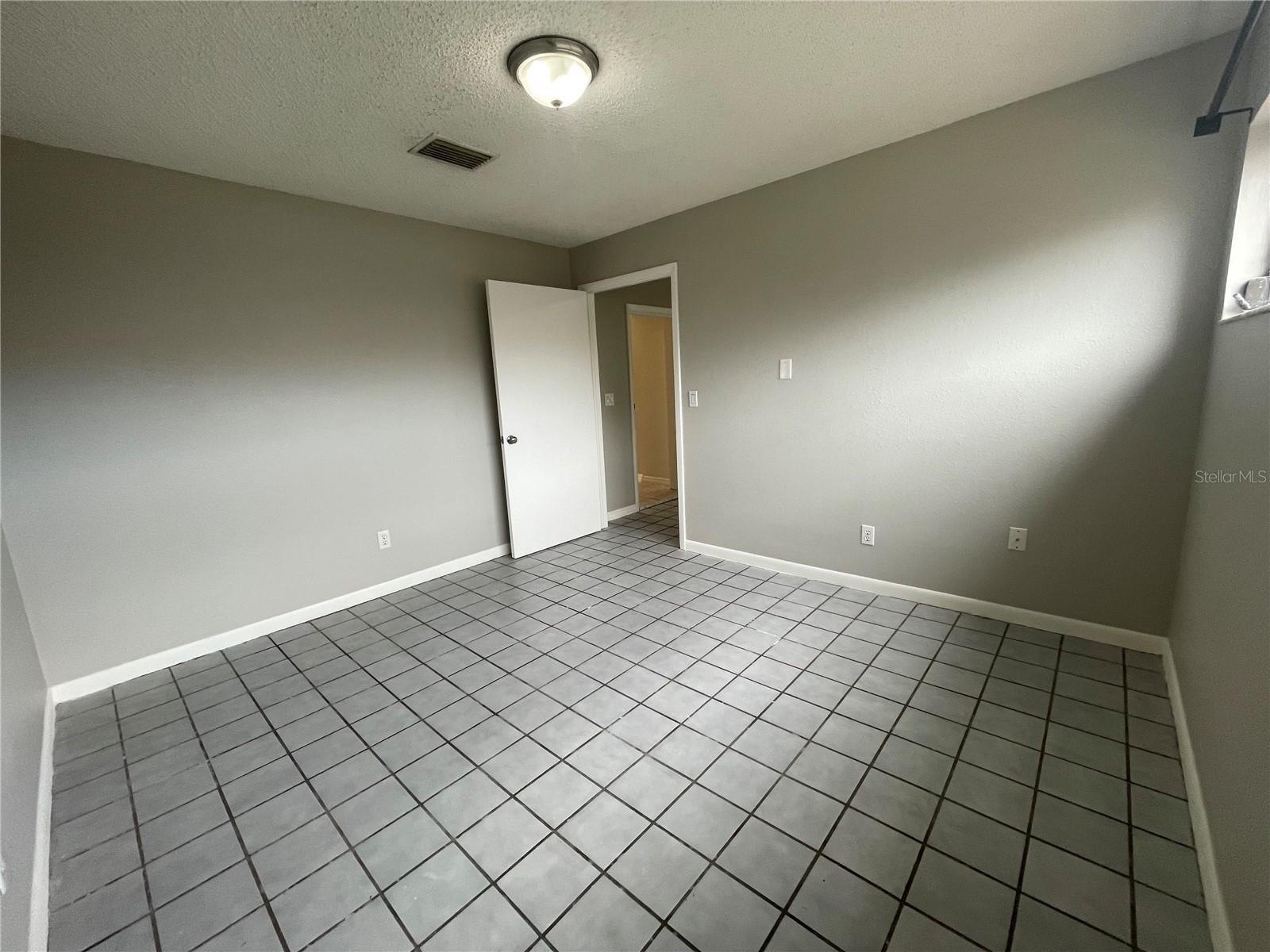 Image 19 of 23 For 7986 Avenal Loop