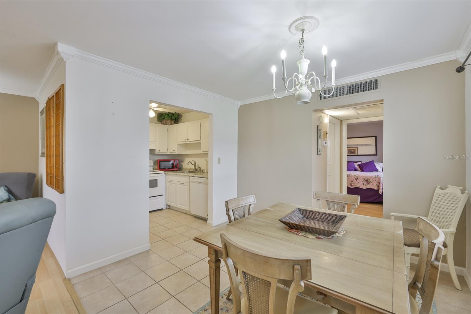 Image 11 of 54 For 1901 Andover Way 38