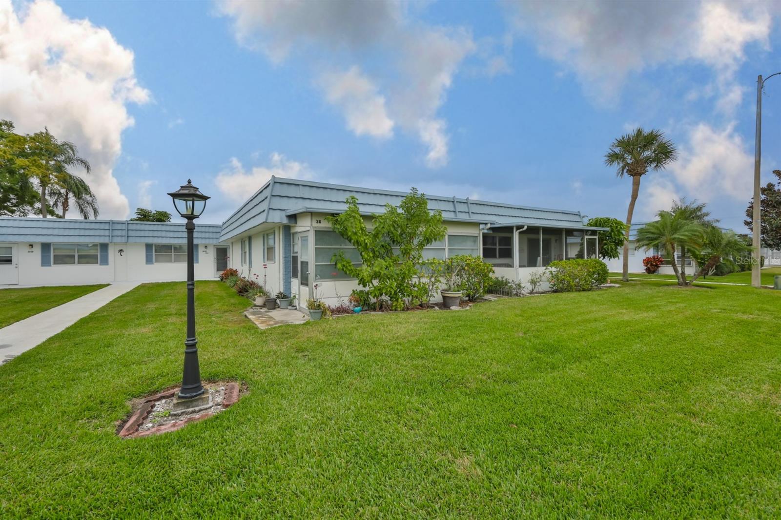 Image 3 of 54 For 1901 Andover Way 38