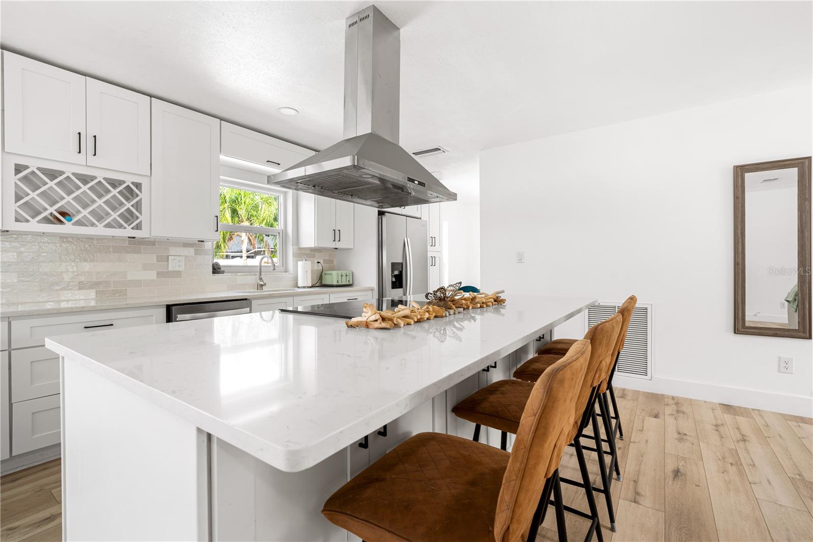 Image 11 of 37 For 3015 Saint Charles Dr Drive