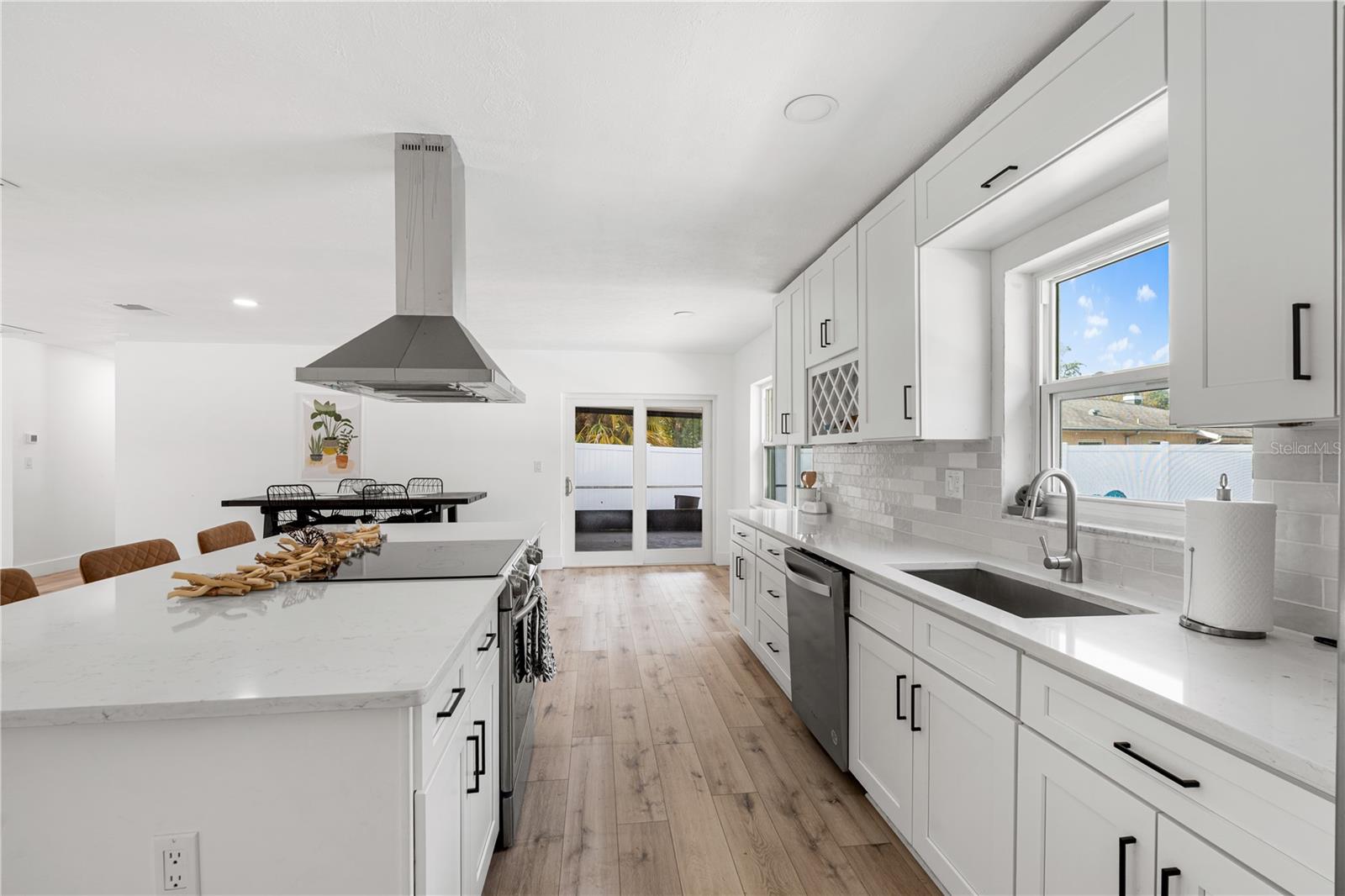 Image 12 of 37 For 3015 Saint Charles Dr Drive