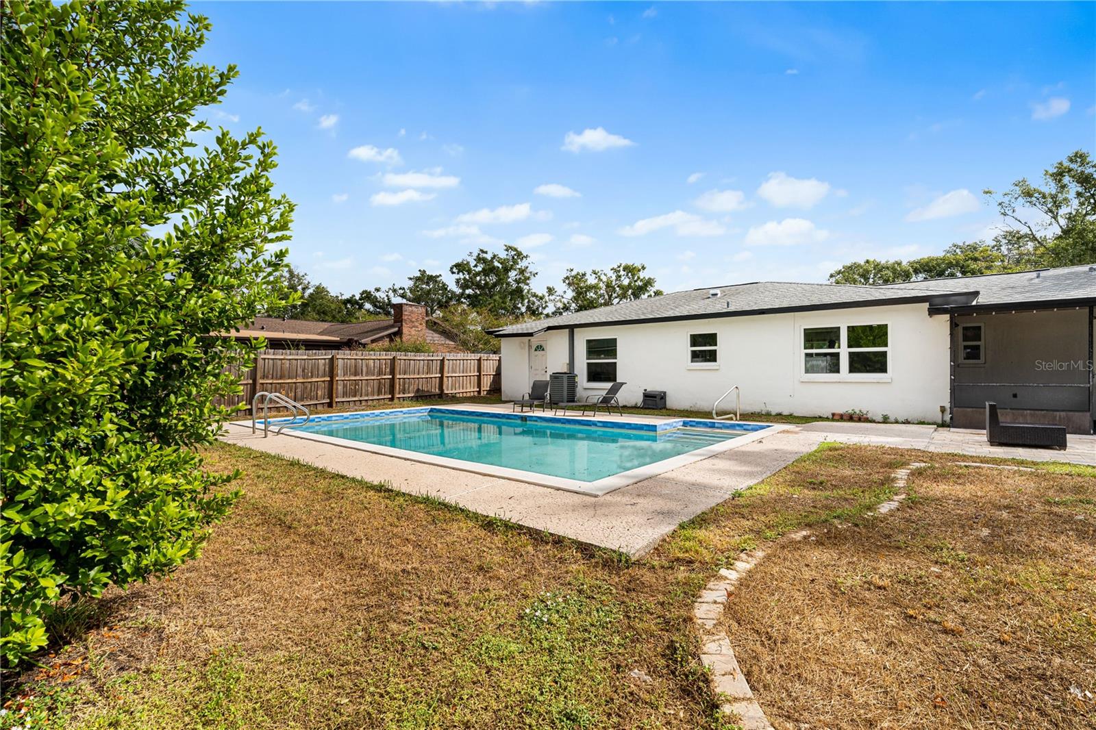 Image 32 of 37 For 3015 Saint Charles Dr Drive