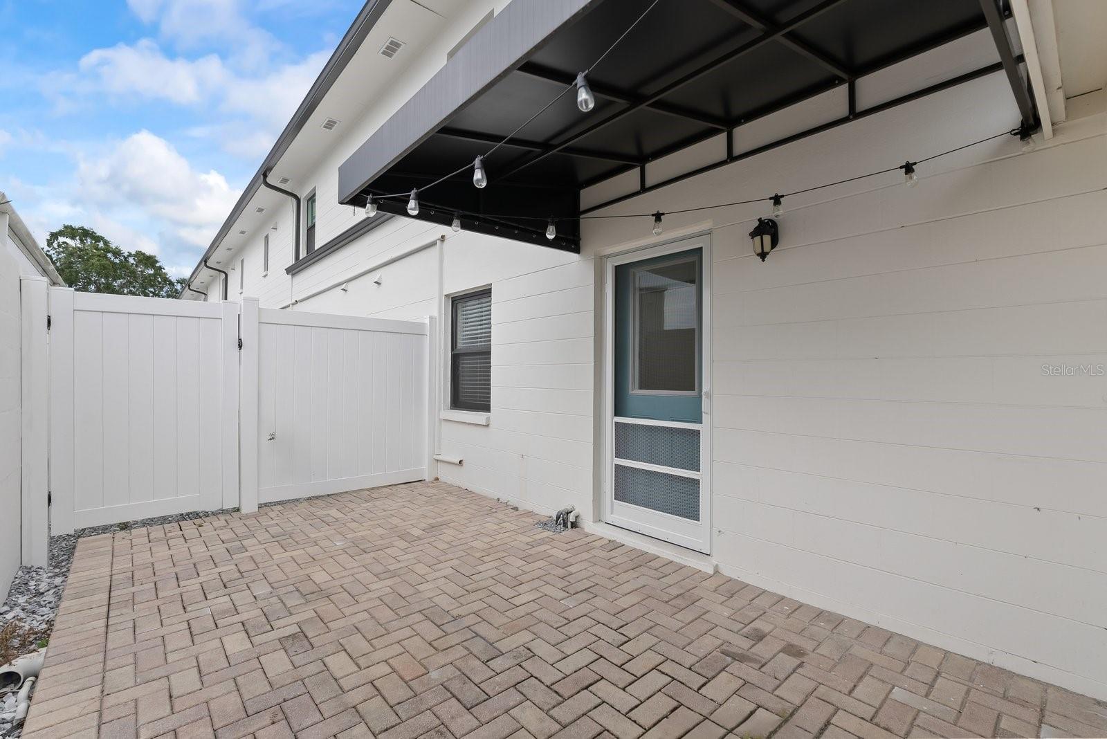 Image 12 of 17 For 3909 Cleveland Street