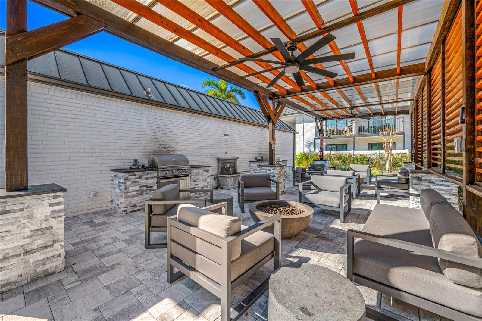 Image 15 of 17 For 3909 Cleveland Street