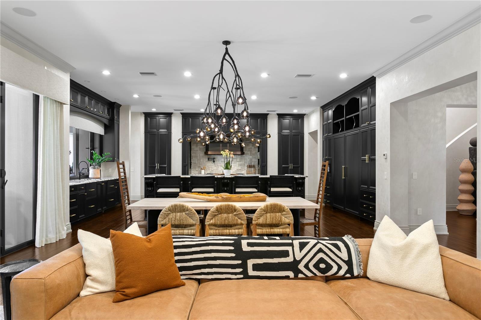 Image 19 of 97 For 4518 Rosemere Road