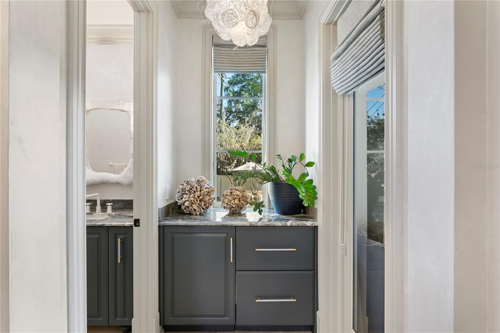 Image 36 of 97 For 4518 Rosemere Road