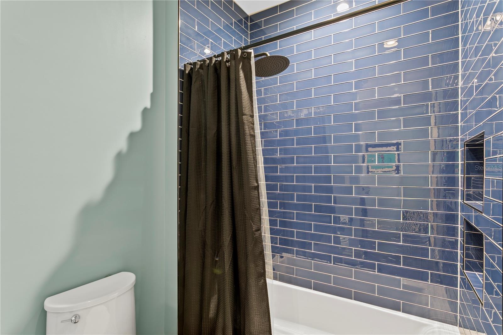 Image 53 of 97 For 4518 Rosemere Road