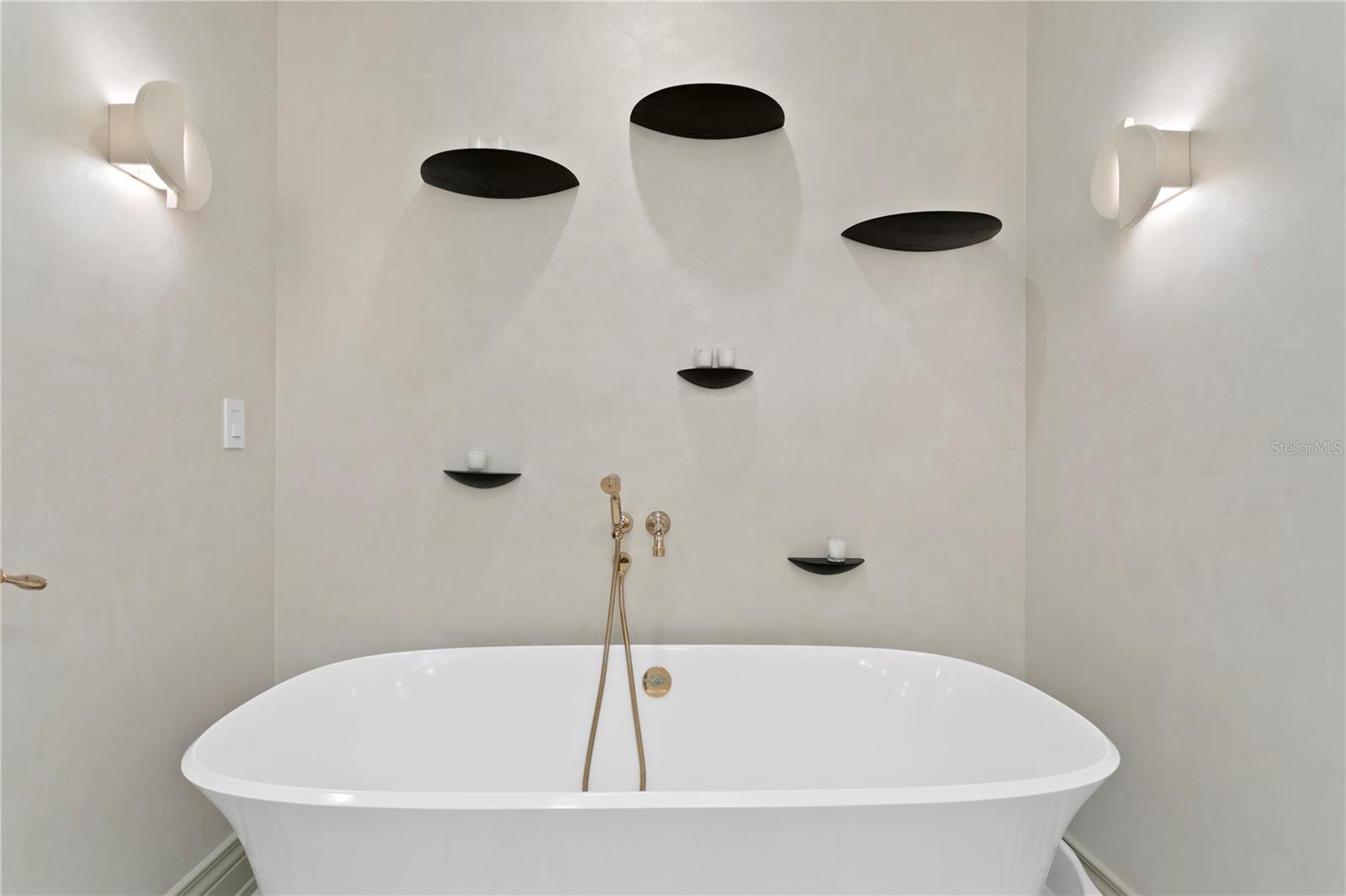 Image 66 of 97 For 4518 Rosemere Road