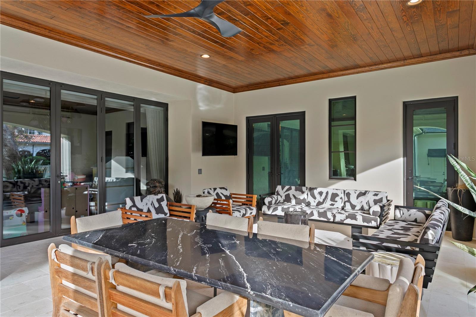 Image 74 of 97 For 4518 Rosemere Road