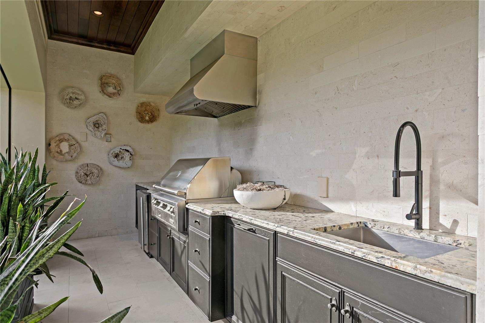 Image 76 of 97 For 4518 Rosemere Road