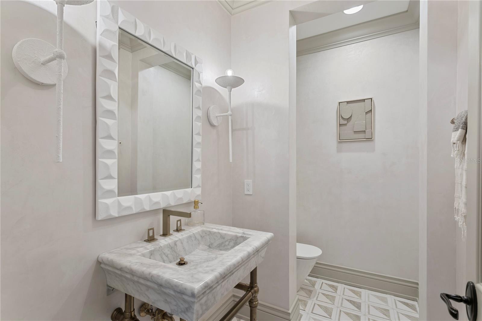 Image 8 of 97 For 4518 Rosemere Road