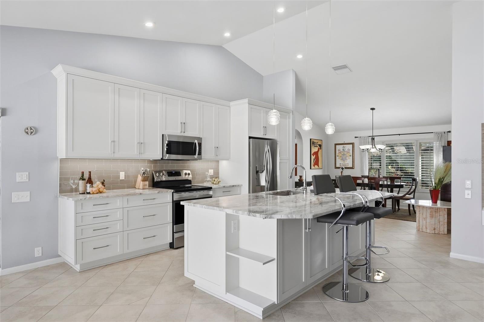 Listing photo id 10 for 3050 Egret Terrace