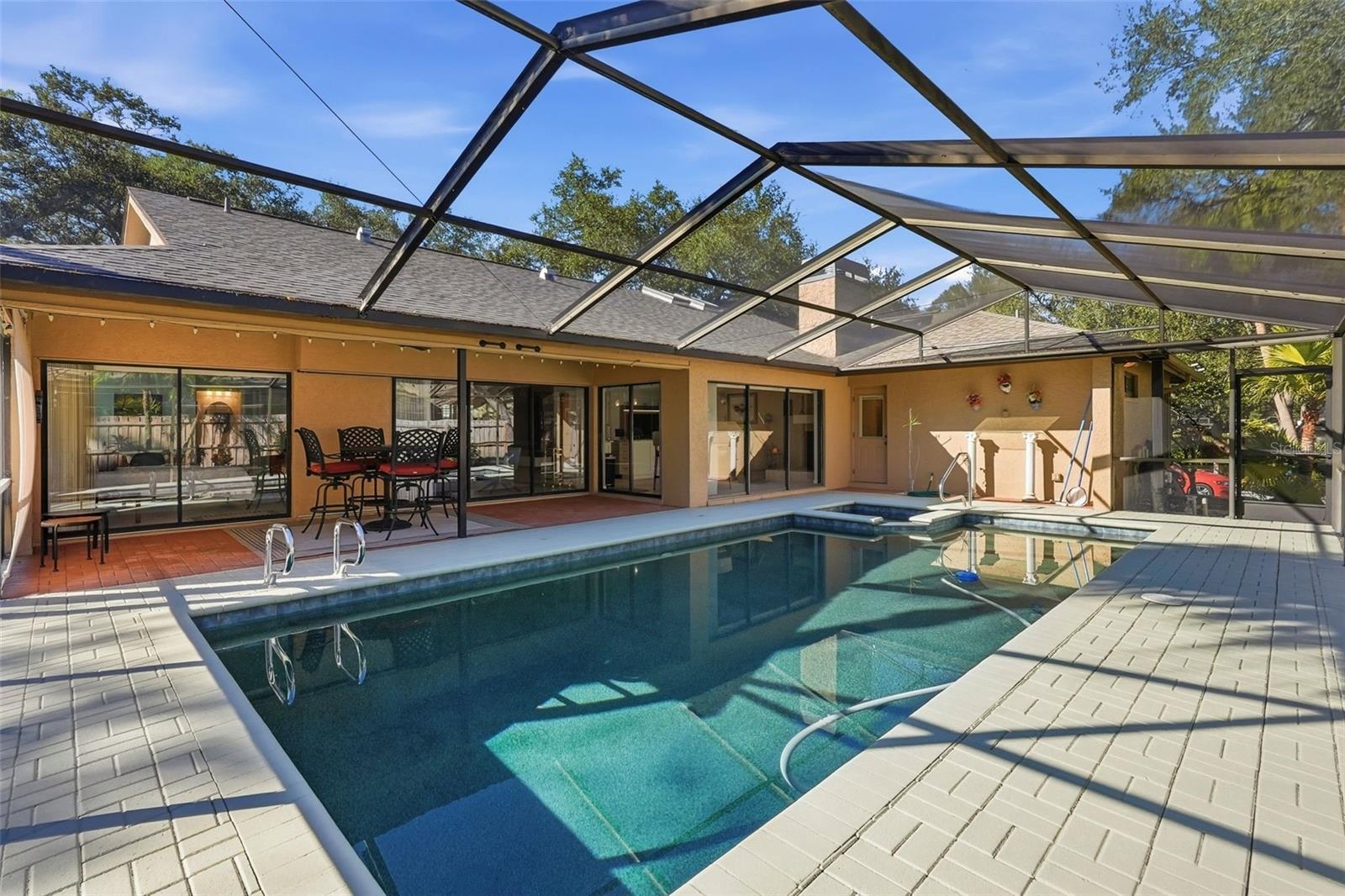 Listing photo id 2 for 3050 Egret Terrace