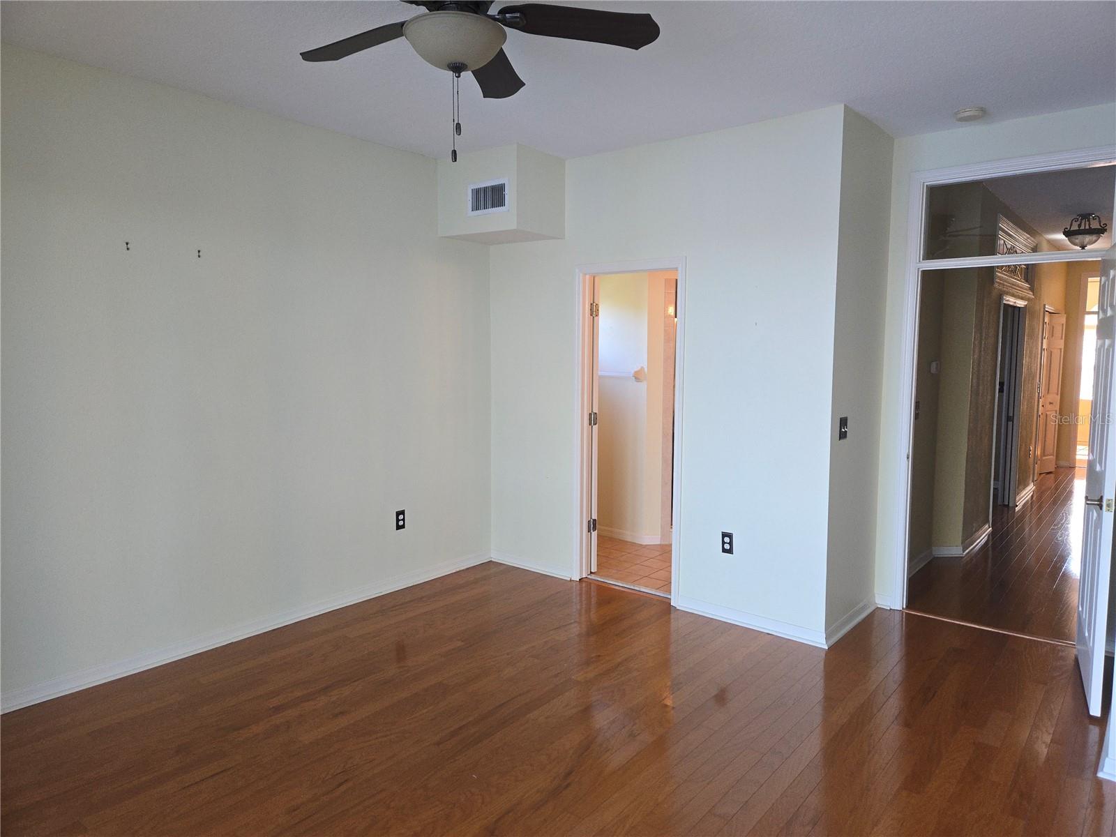 Image 9 of 24 For 2648 Sabal Springs Drive 6