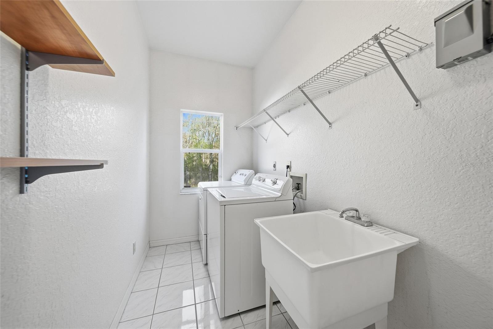 Image 16 of 28 For 24748 Oaks Boulevard