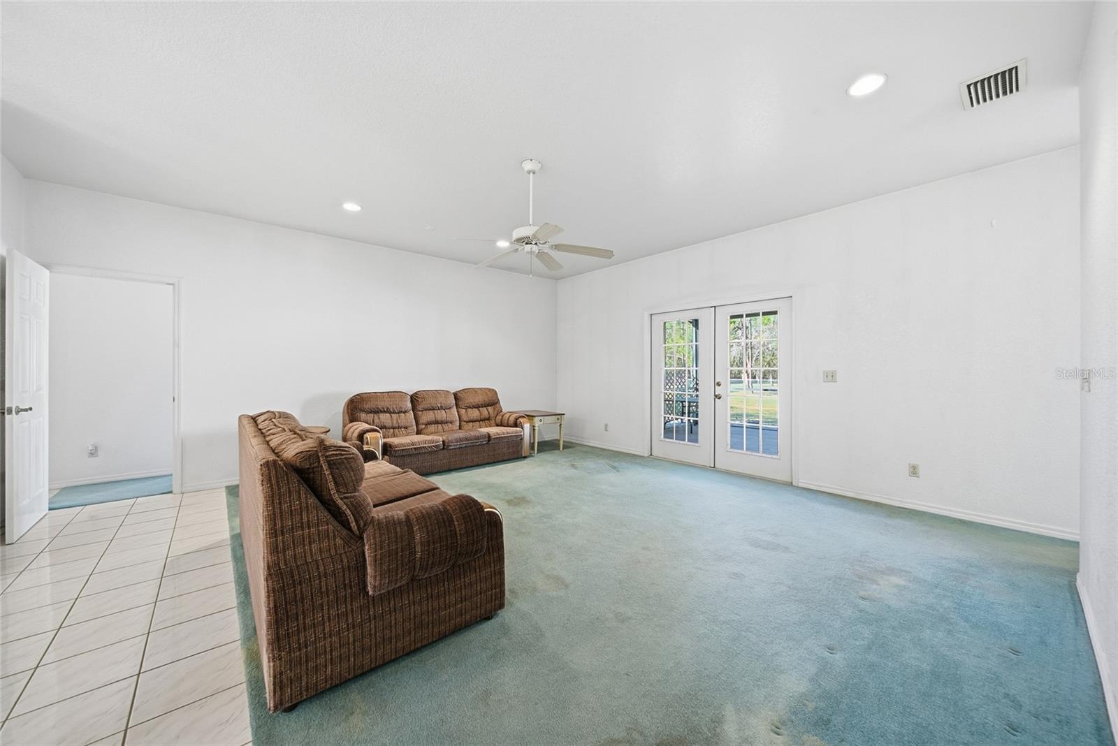 Image 6 of 28 For 24748 Oaks Boulevard