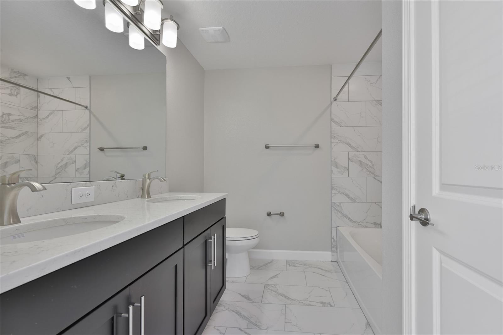 Image 26 of 40 For 1547 Cass Street