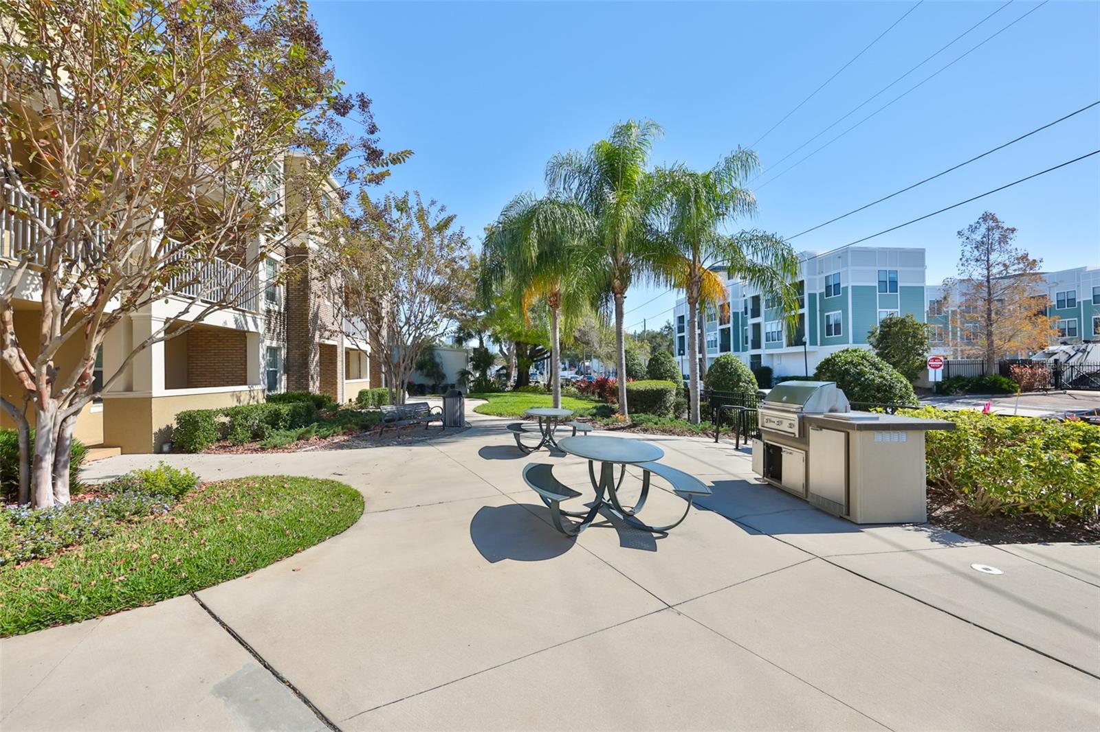 Image 35 of 40 For 1547 Cass Street