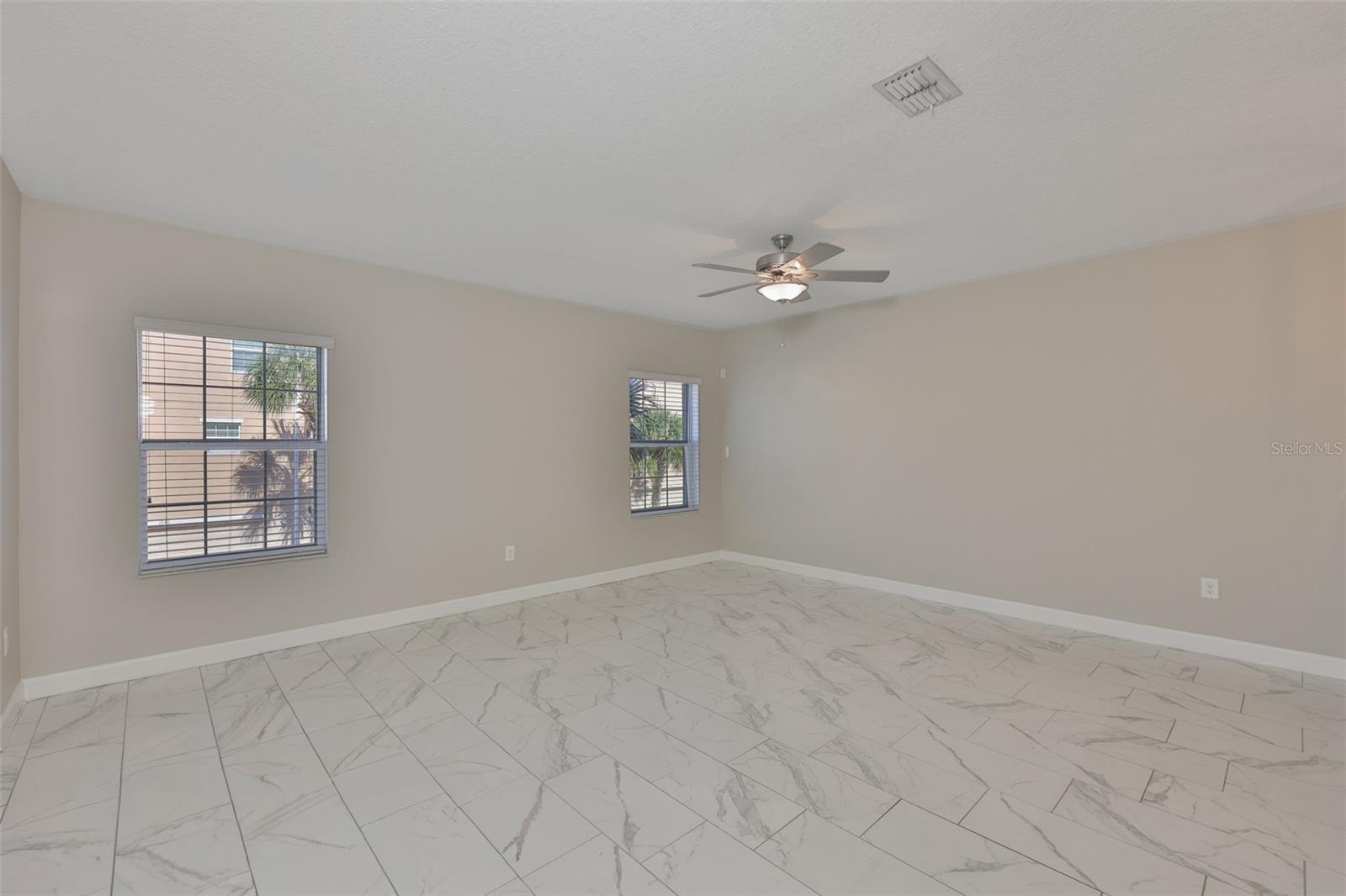 Image 8 of 40 For 1547 Cass Street