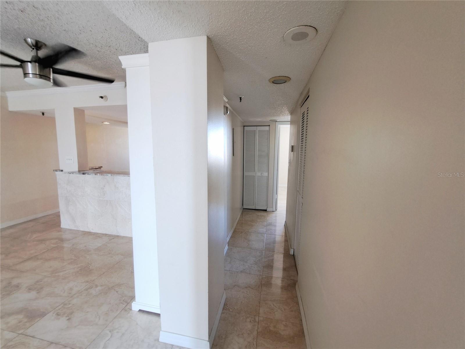 Image 10 of 23 For 201 Laurel Street 801