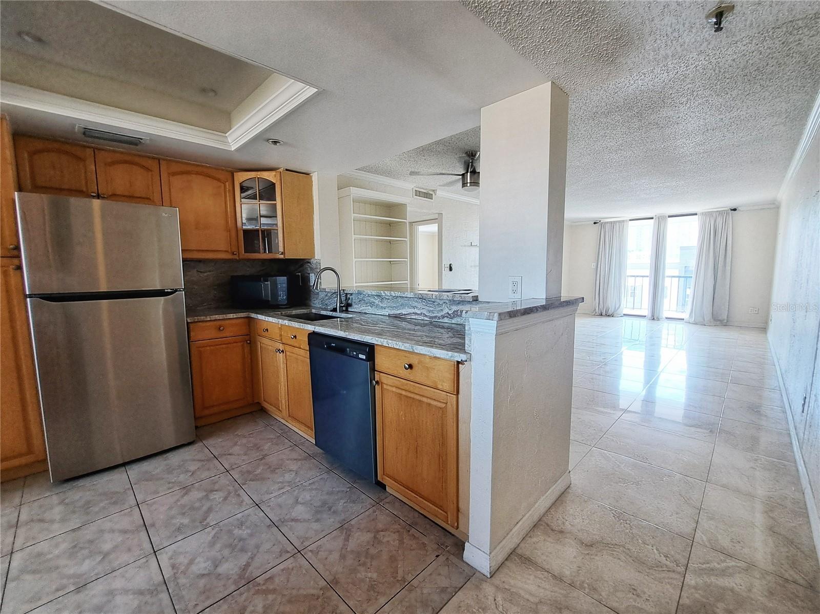 Image 9 of 23 For 201 Laurel Street 801