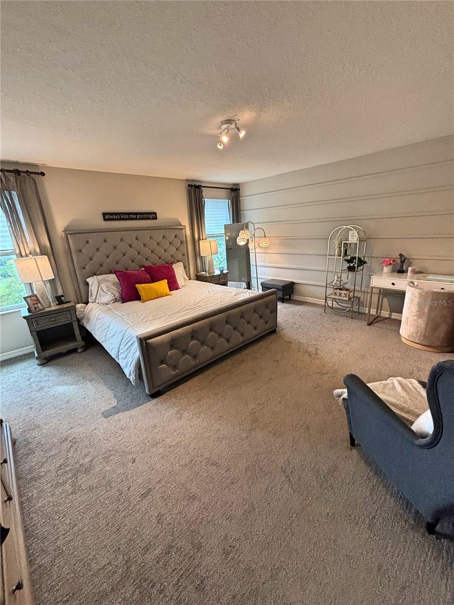 Image 12 of 30 For 11884 Little River Way