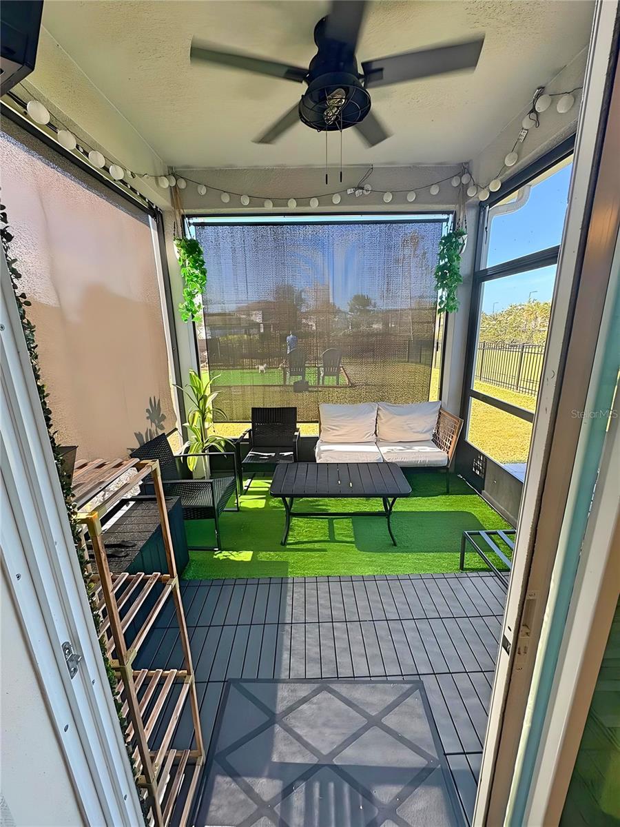 Image 21 of 30 For 11884 Little River Way