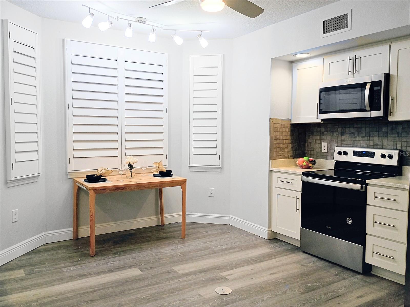 Image 10 of 49 For 960 Starkey Road 8106