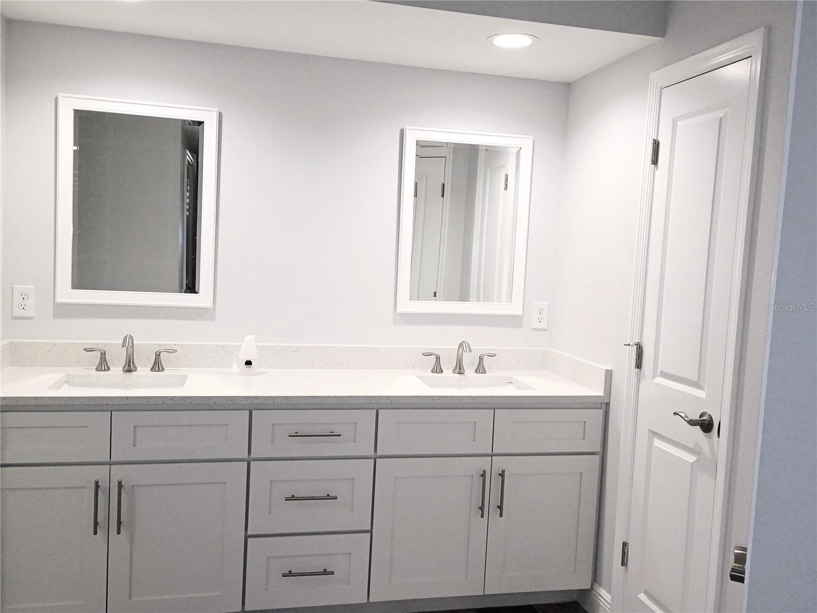 Image 19 of 49 For 960 Starkey Road 8106