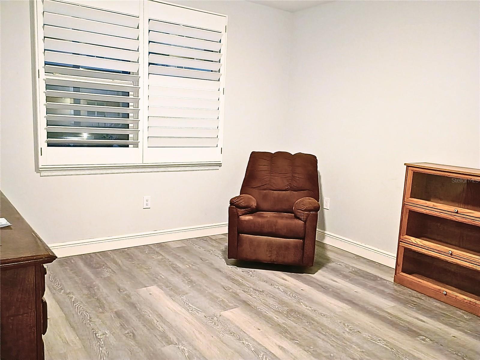 Image 23 of 49 For 960 Starkey Road 8106