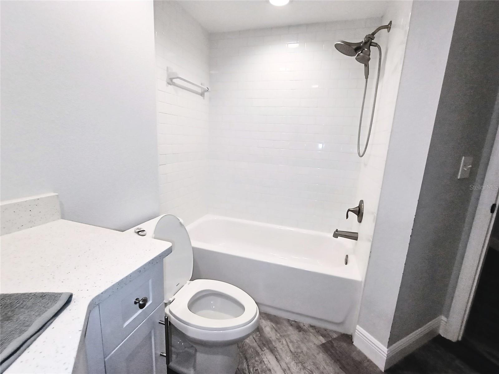 Image 30 of 49 For 960 Starkey Road 8106