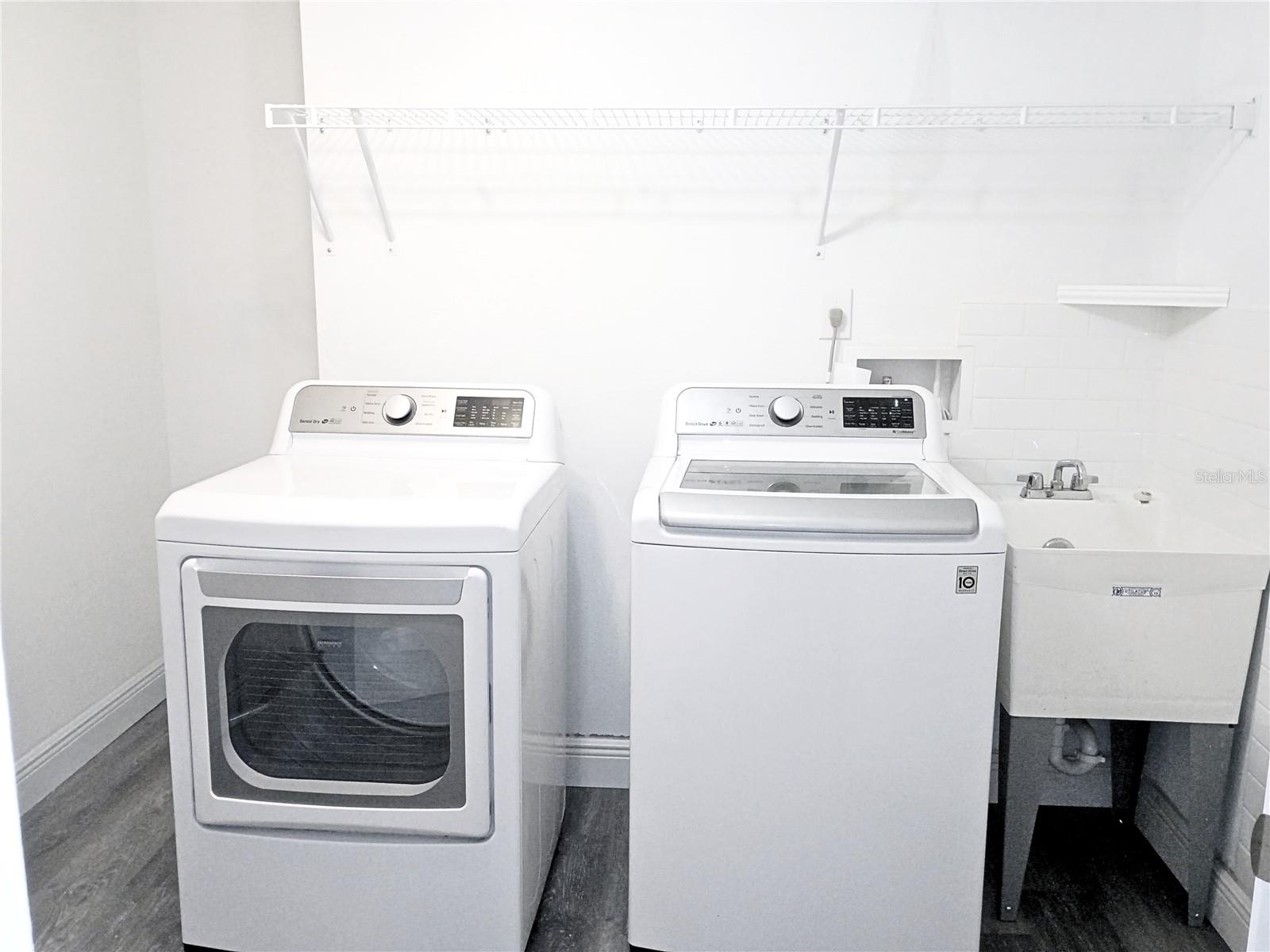 Image 32 of 49 For 960 Starkey Road 8106