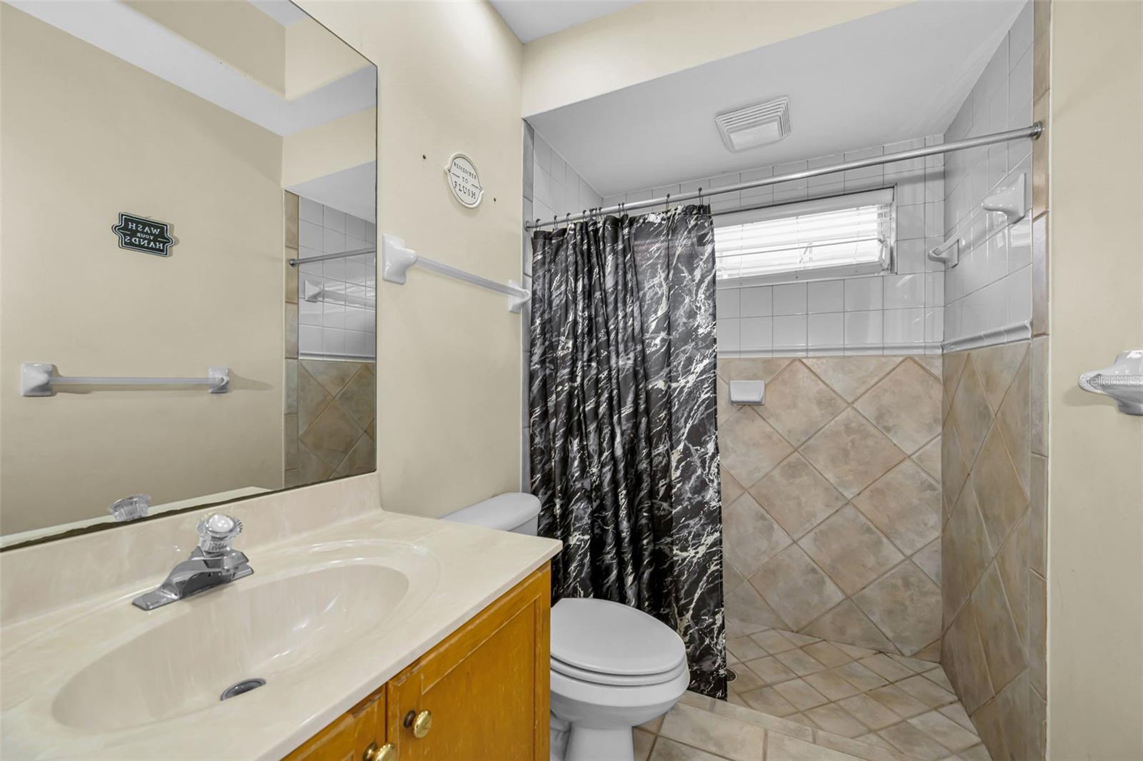 Image 30 of 70 For 34539 Merion Court