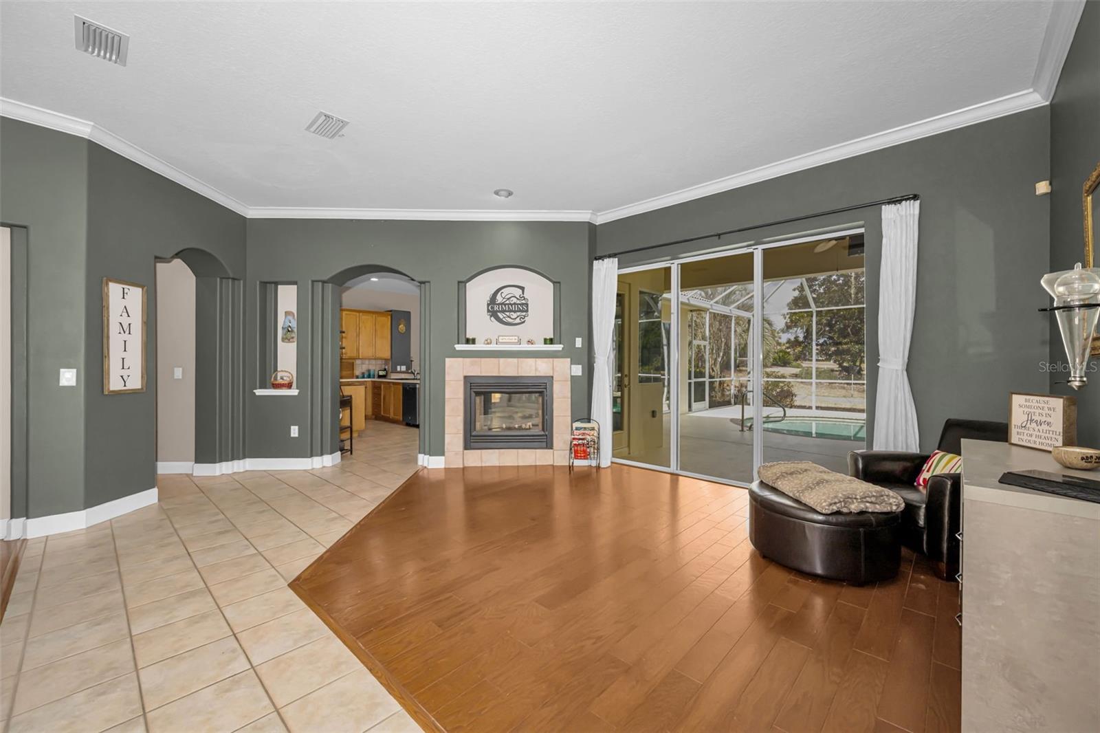 Image 4 of 70 For 34539 Merion Court