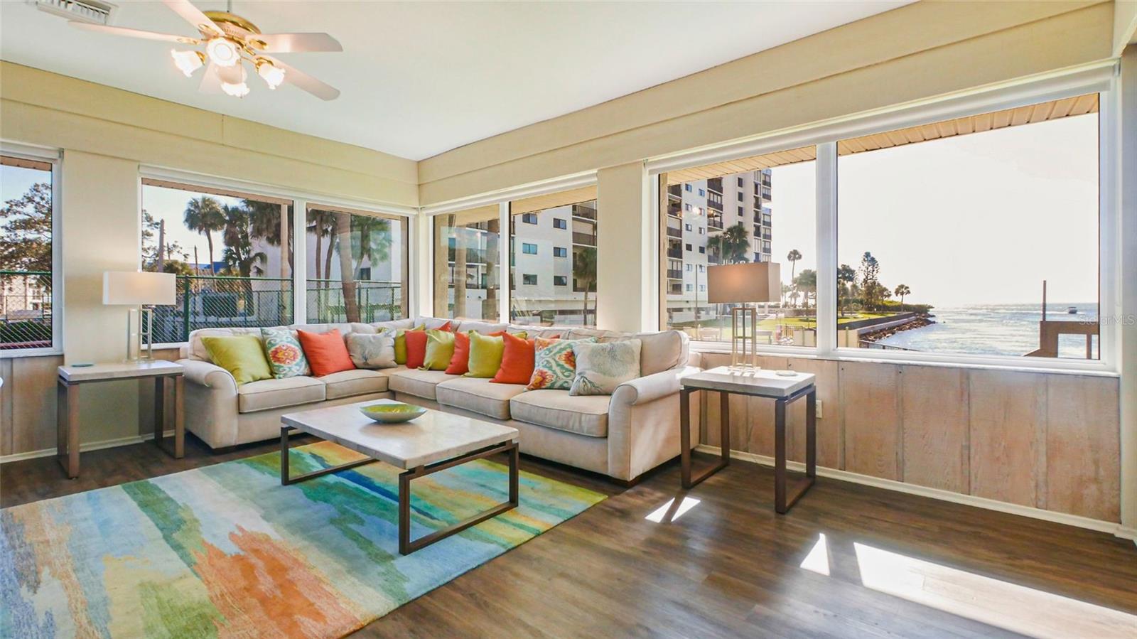 Image 19 of 26 For 7150 Sunset  903e