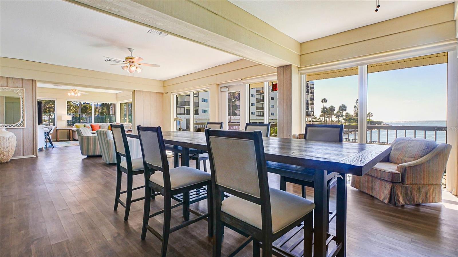 Image 20 of 26 For 7150 Sunset  903e