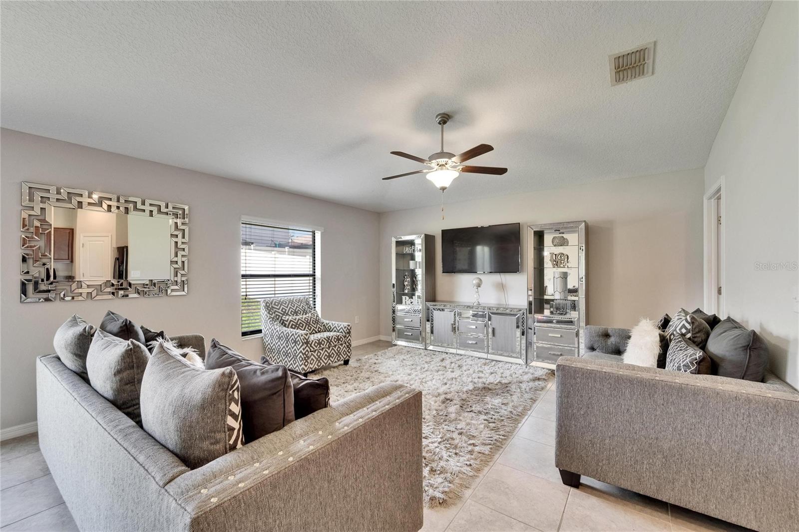 Image 13 of 25 For 10119 Rose Petal Place