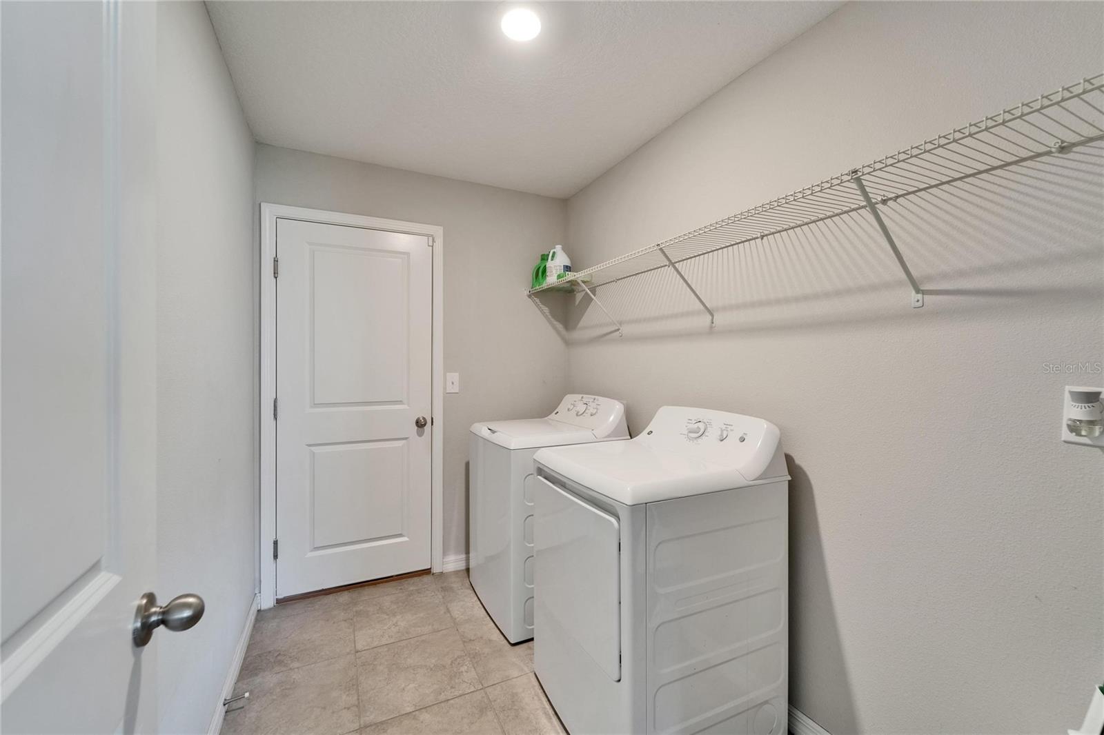 Image 18 of 25 For 10119 Rose Petal Place