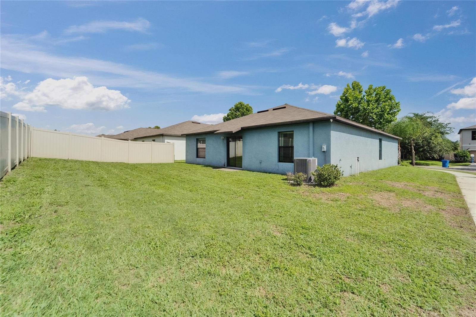 Image 20 of 25 For 10119 Rose Petal Place