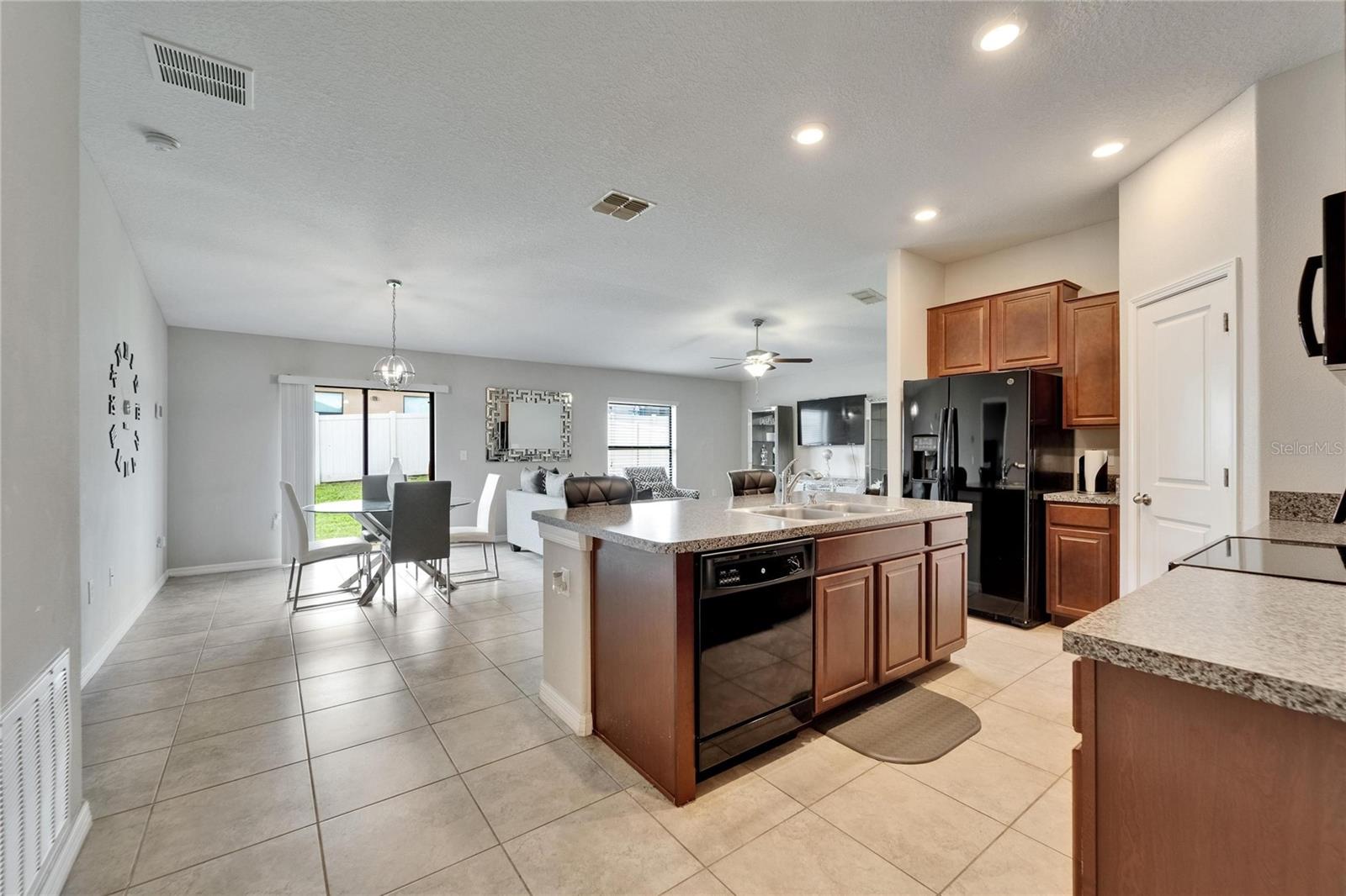 Image 7 of 25 For 10119 Rose Petal Place