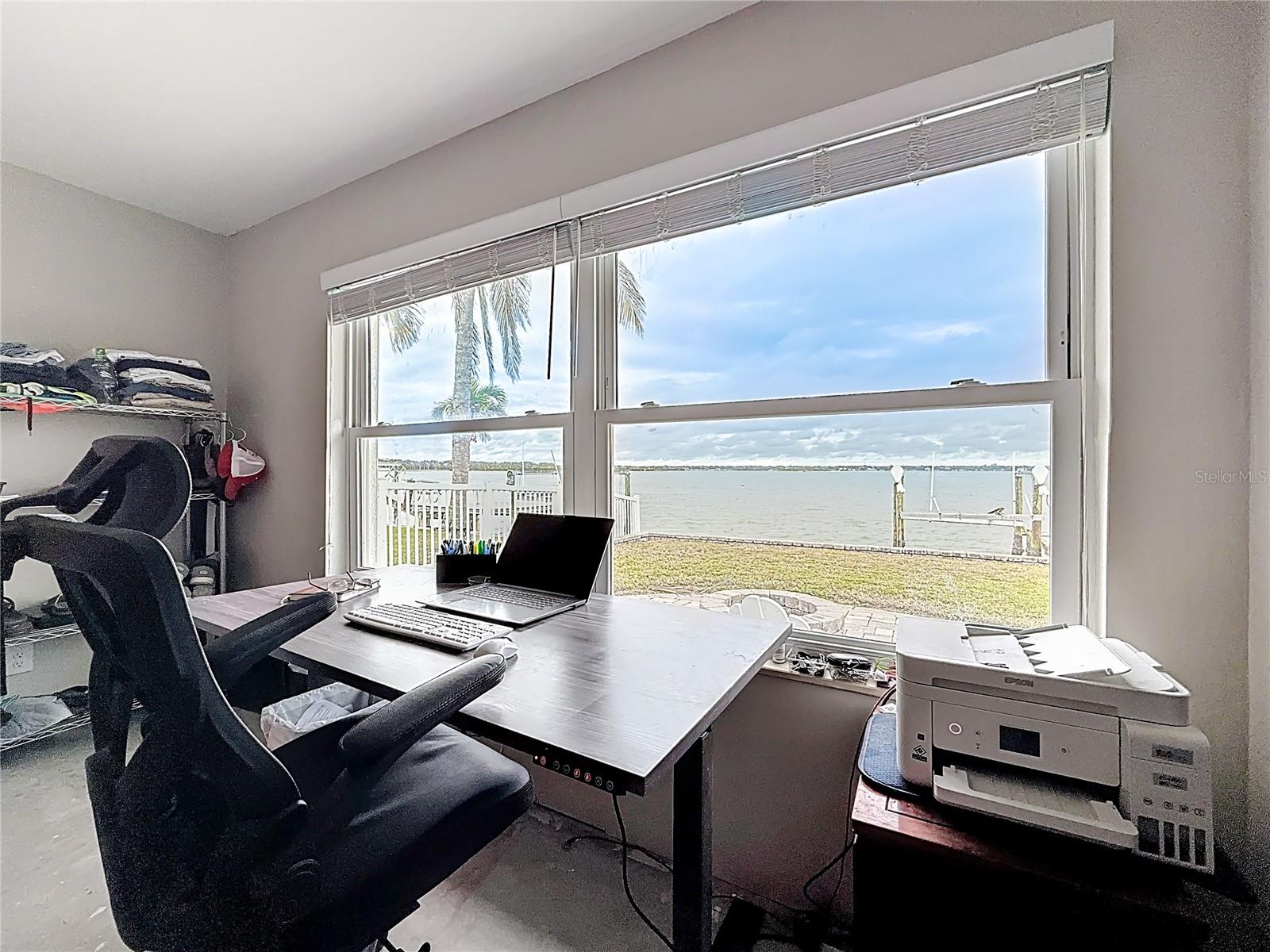 Listing photo id 45 for 533 Johns Pass Avenue