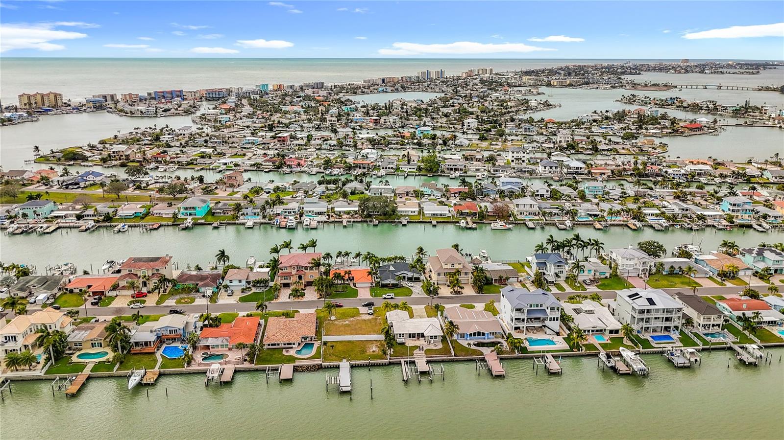 Listing photo id 63 for 533 Johns Pass Avenue