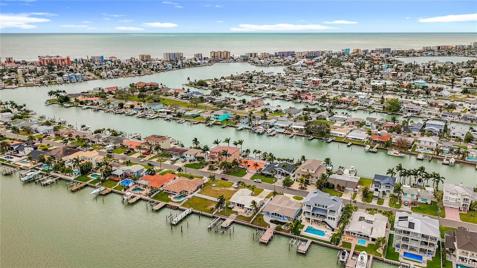 Listing photo id 64 for 533 Johns Pass Avenue