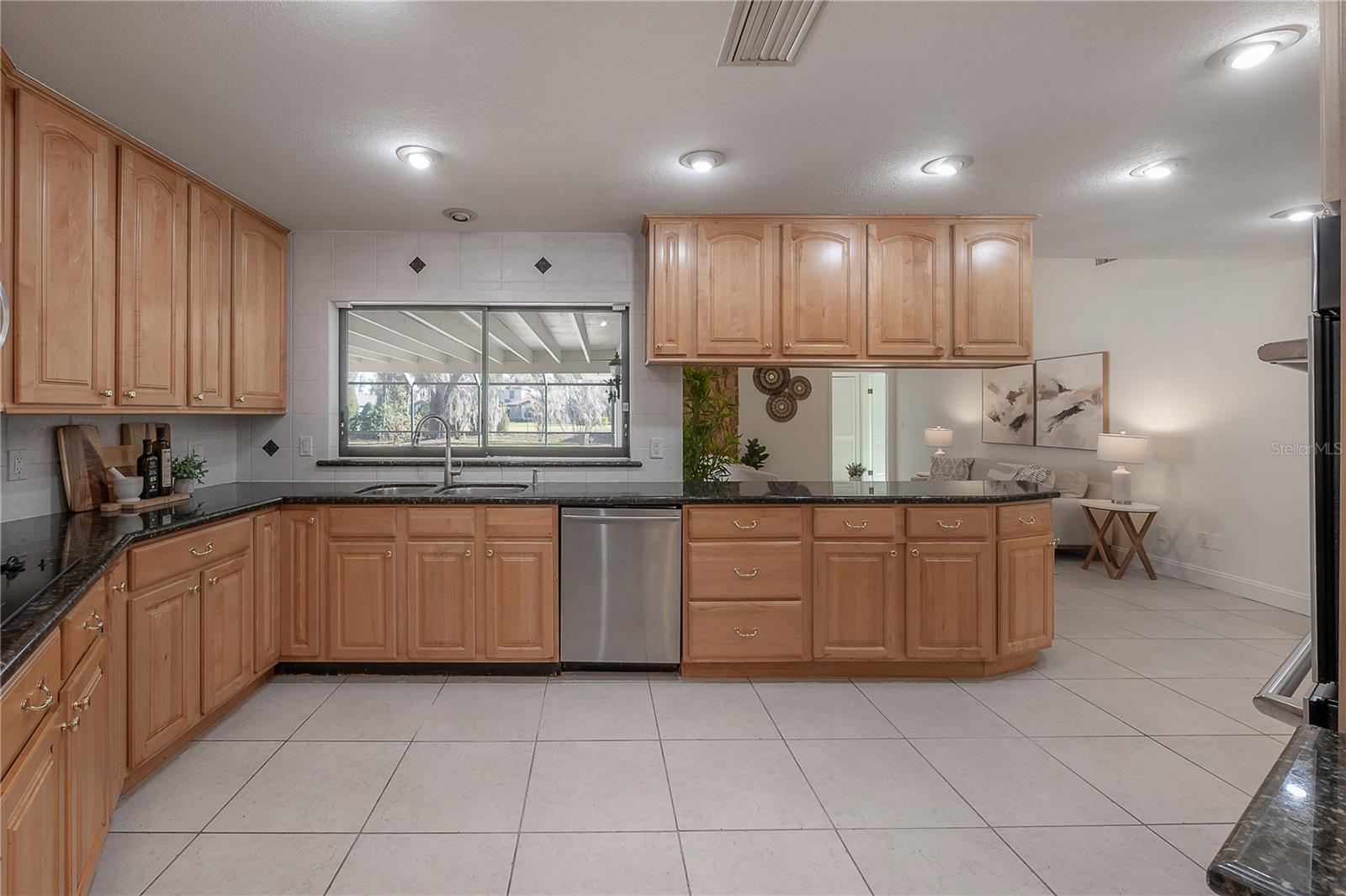 Image 11 of 33 For 18503 Turtle Drive