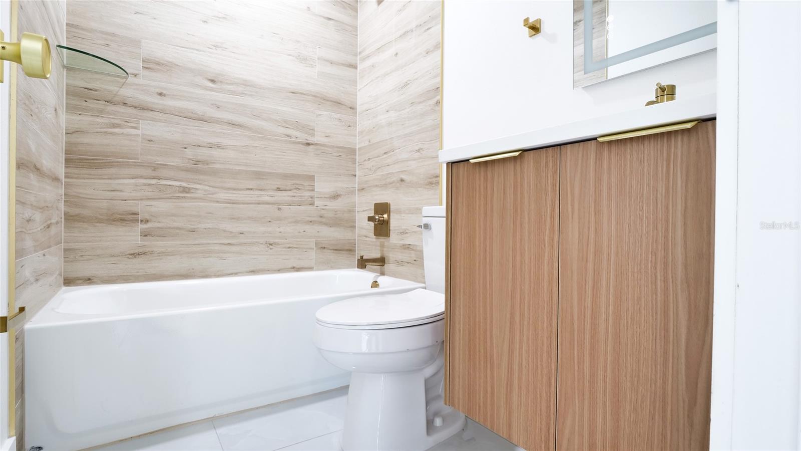 Image 26 of 65 For 8641 May Circle