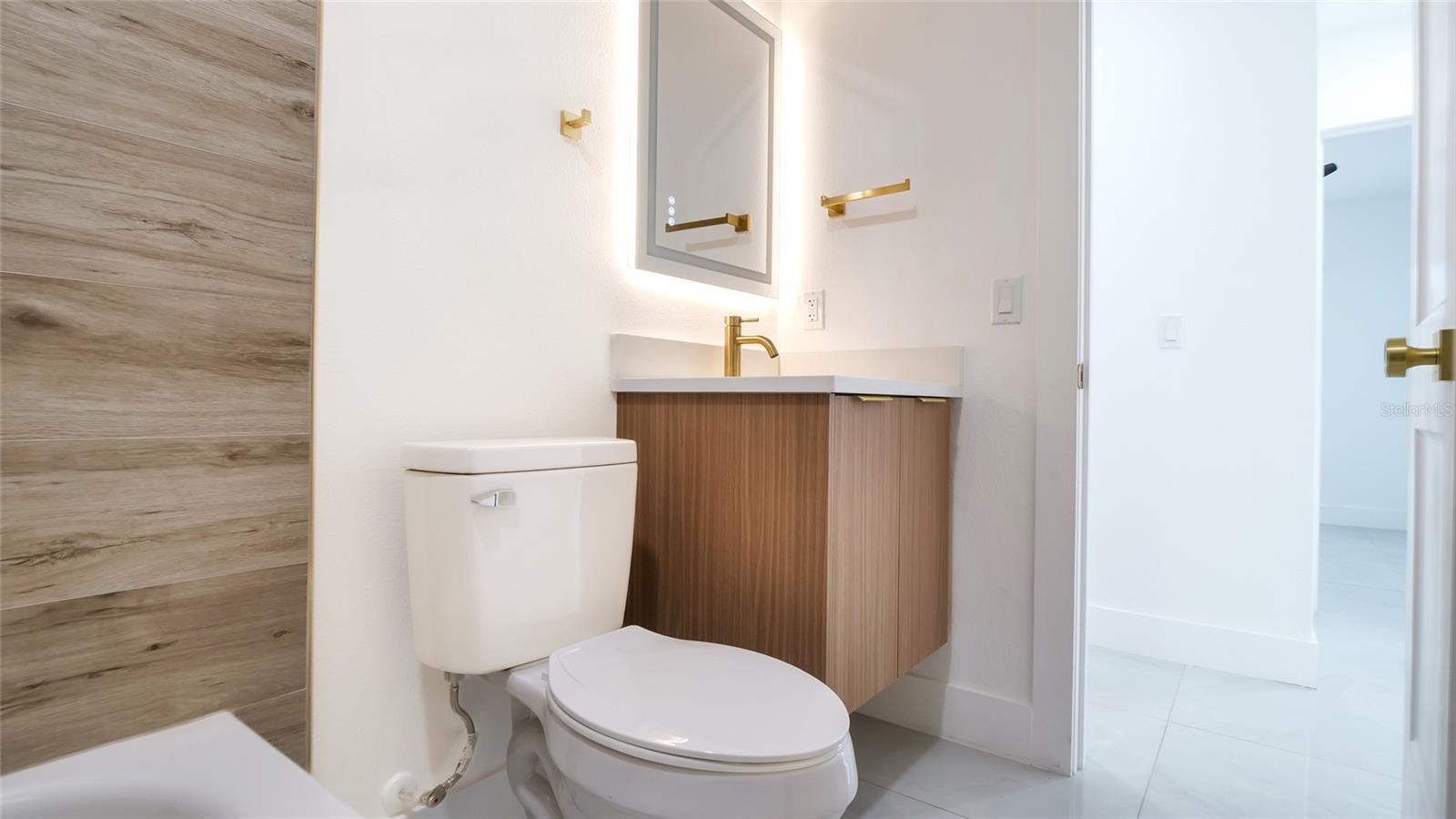 Image 32 of 65 For 8641 May Circle