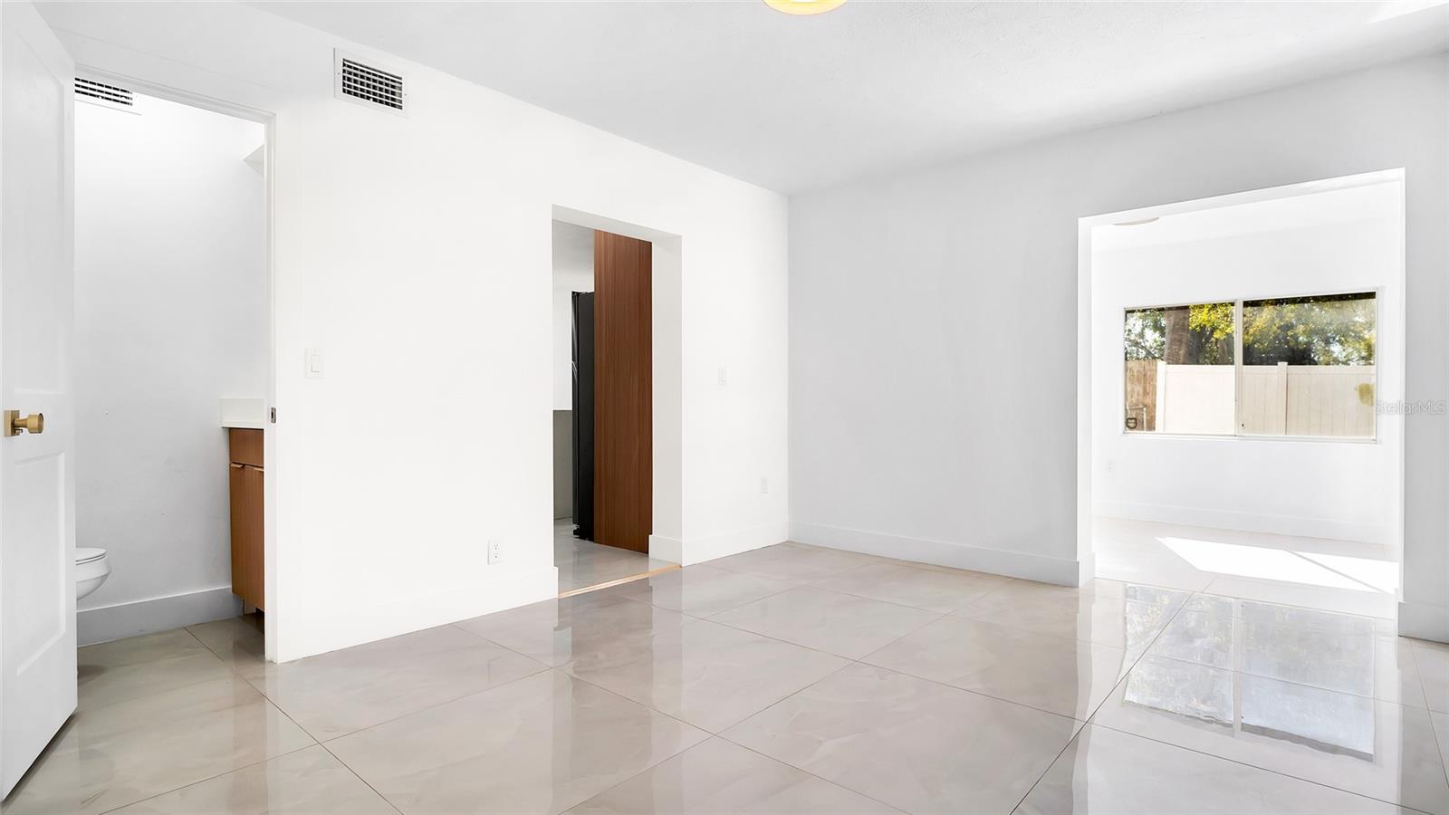 Image 37 of 65 For 8641 May Circle