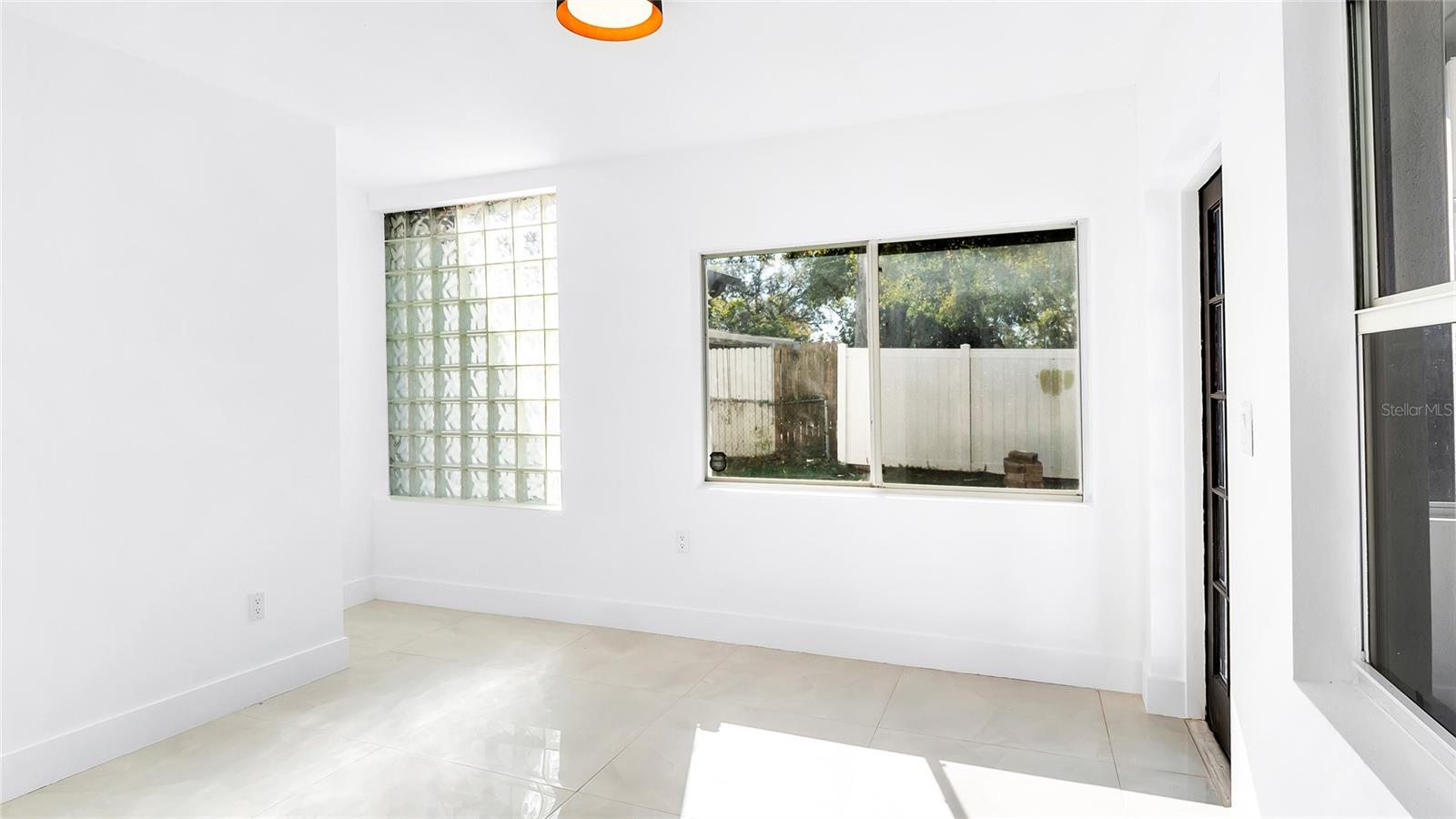 Image 38 of 65 For 8641 May Circle