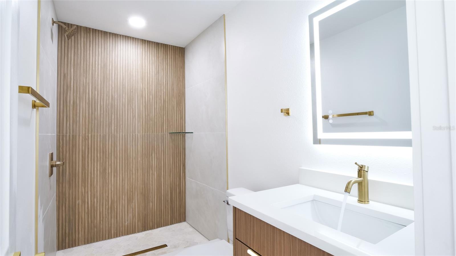 Image 46 of 65 For 8641 May Circle