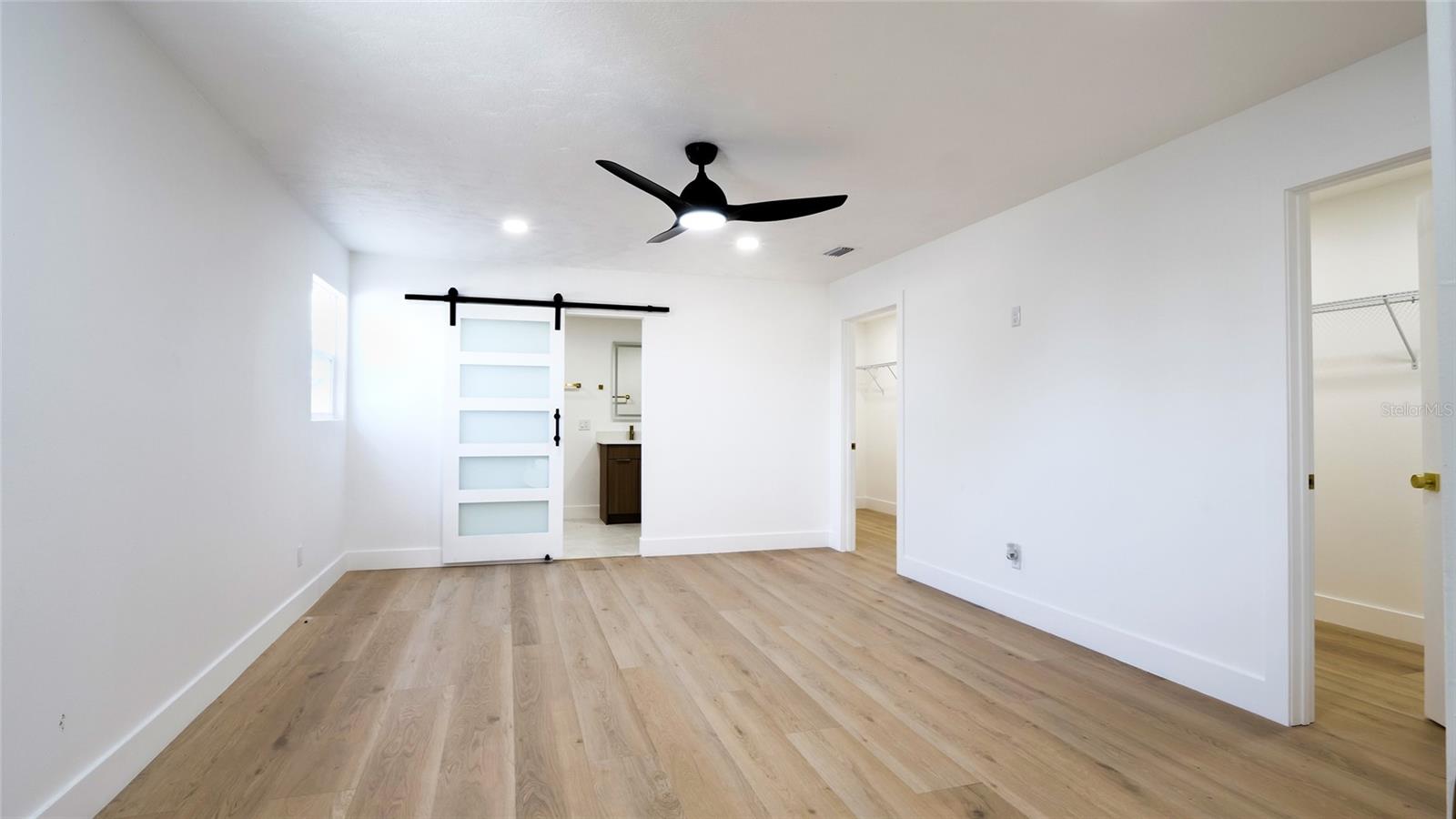 Image 51 of 65 For 8641 May Circle